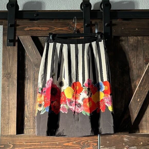Tina Trunk Stripped floral mini skirt Xs - Picture 3 of 6